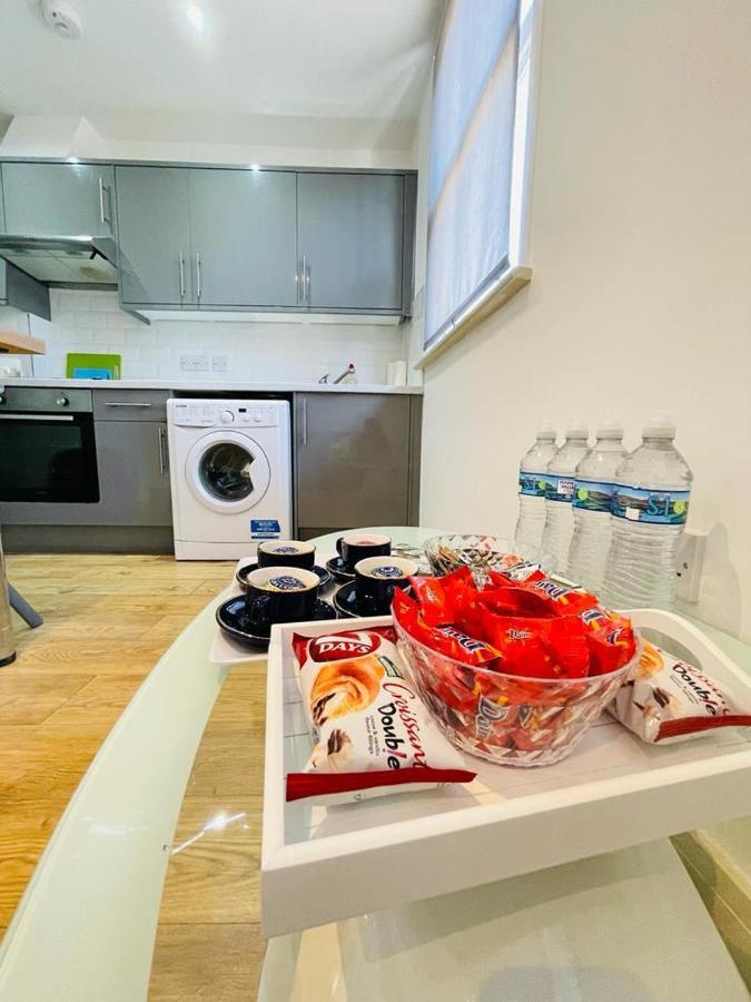 Lovely 2 Bedroom Serviced Apartment In London Eksteriør billede
