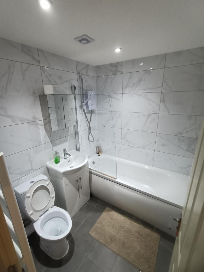 Lovely 2 Bedroom Serviced Apartment In London Eksteriør billede
